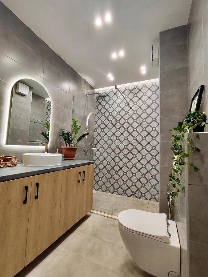 Modern Style 2Br-Apt - 10Min To Skanderbeg Square Apartment Tiranë Luaran gambar