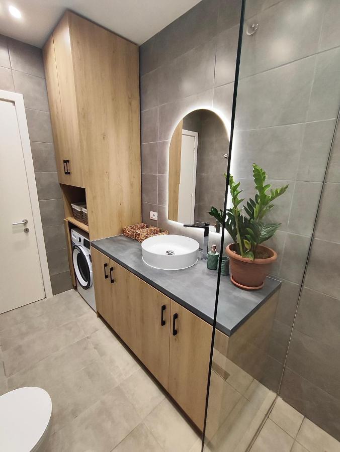 Modern Style 2Br-Apt - 10Min To Skanderbeg Square Apartment Tiranë Luaran gambar